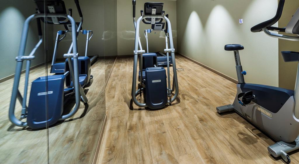 فندق يوروستارز ماريفينت ميورقة المظهر الخارجي الصورة The interior of a modern gym