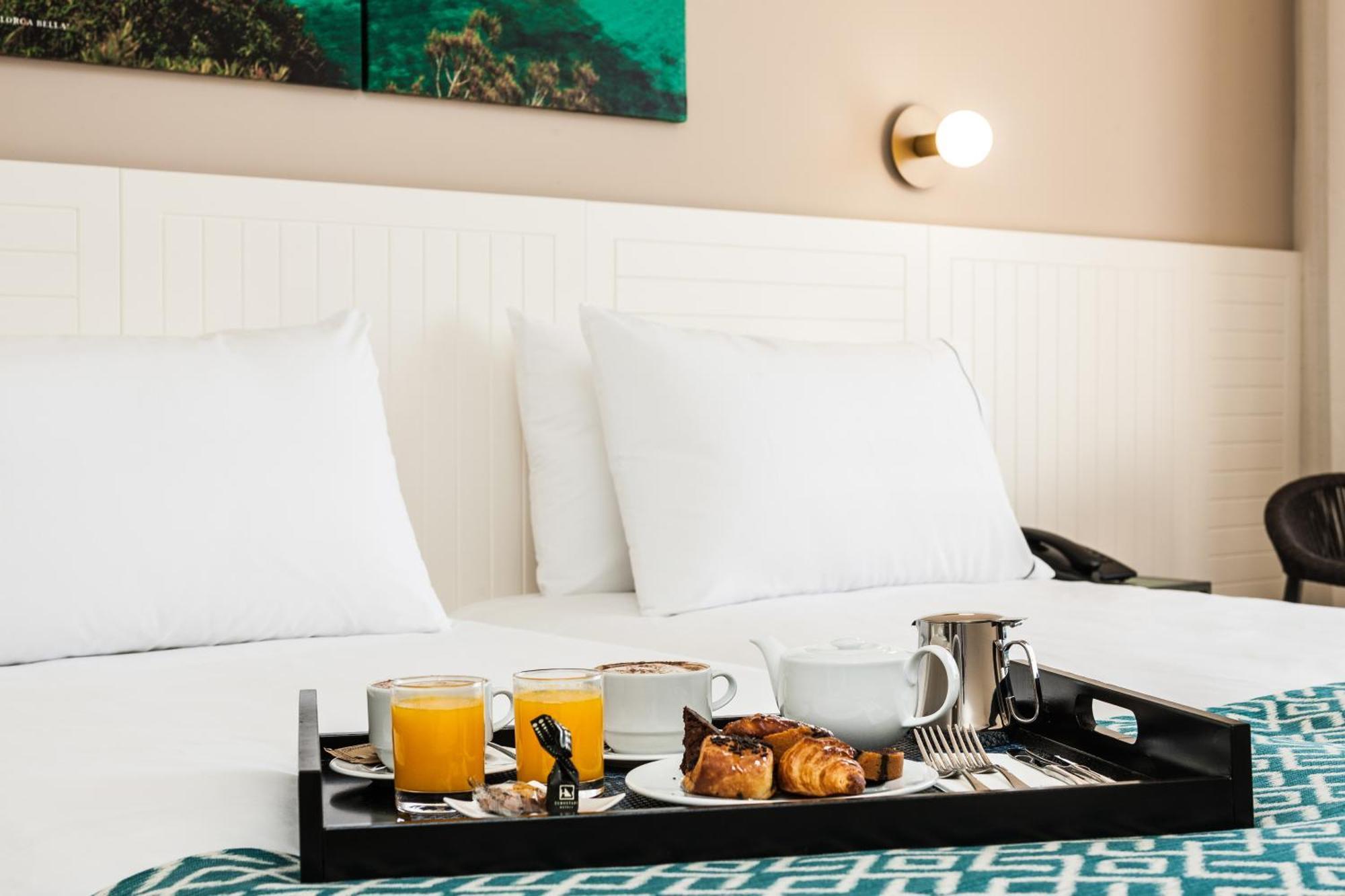 فندق يوروستارز ماريفينت ميورقة المظهر الخارجي الصورة Breakfast in room