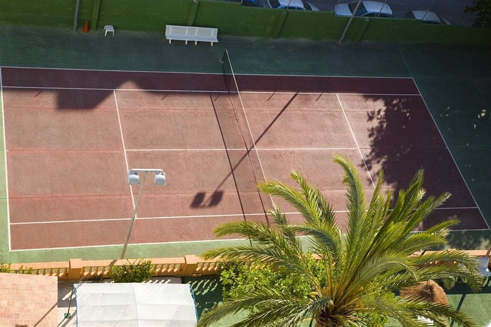 فندق يوروستارز ماريفينت ميورقة المرافق الصورة Tennis court